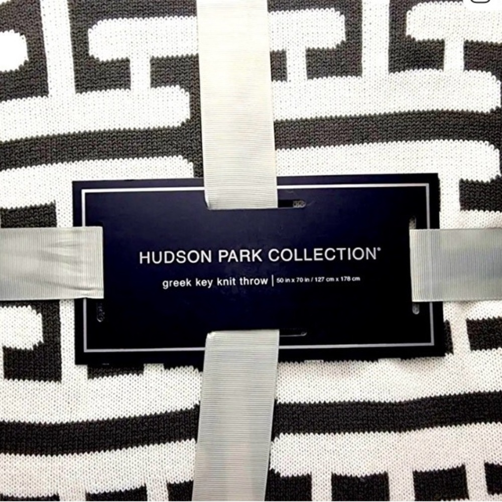 Hudson Jeans Black and White Knit Throw